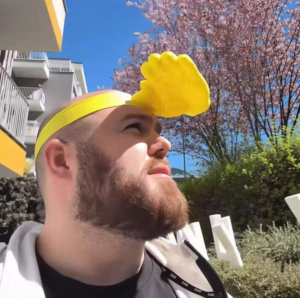 Funny Yellow Hand Shaped Sun Visor Cap Outdoor Novelty Sun Protection Hat